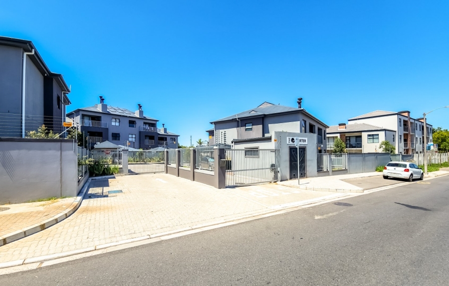 2 Bedroom Property for Sale in Protea Heights Western Cape
